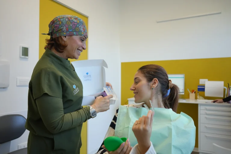 Come sbiancare i denti a casa - Dental treatment in Taranto